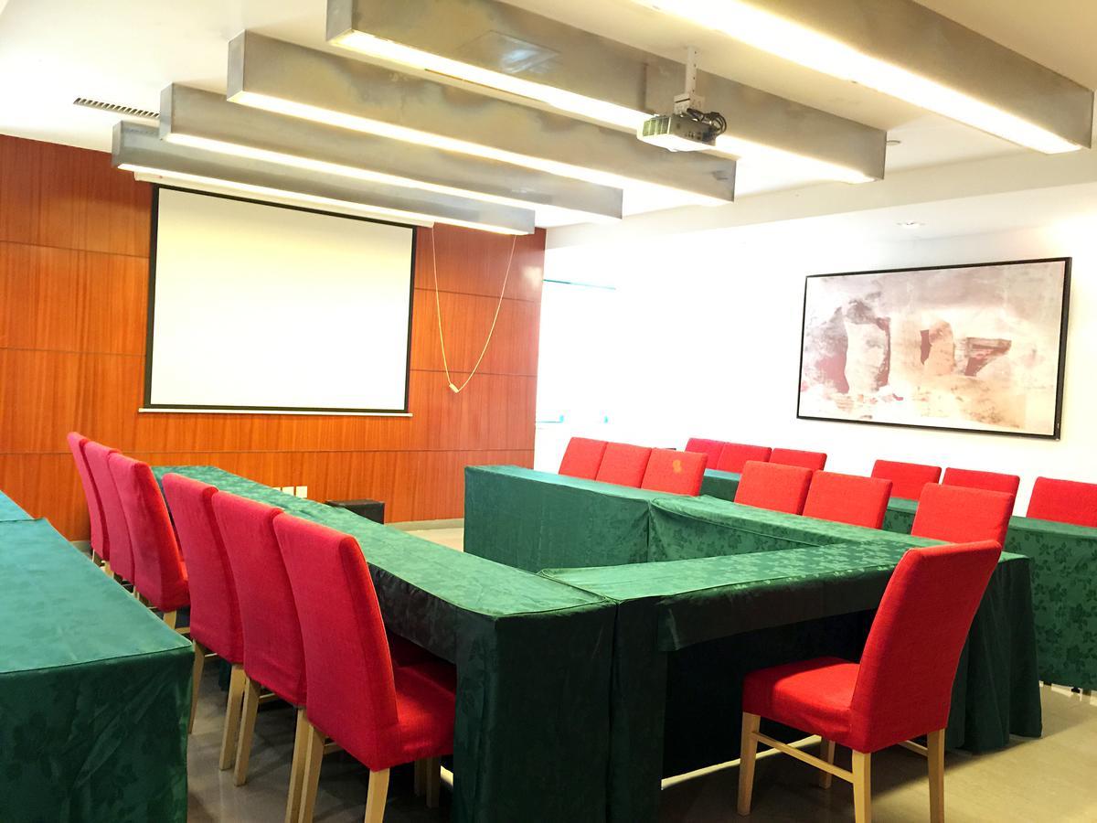Jinjiang Inn Guangzhou Haizhu Jiangtai Road Subway Station מראה חיצוני תמונה