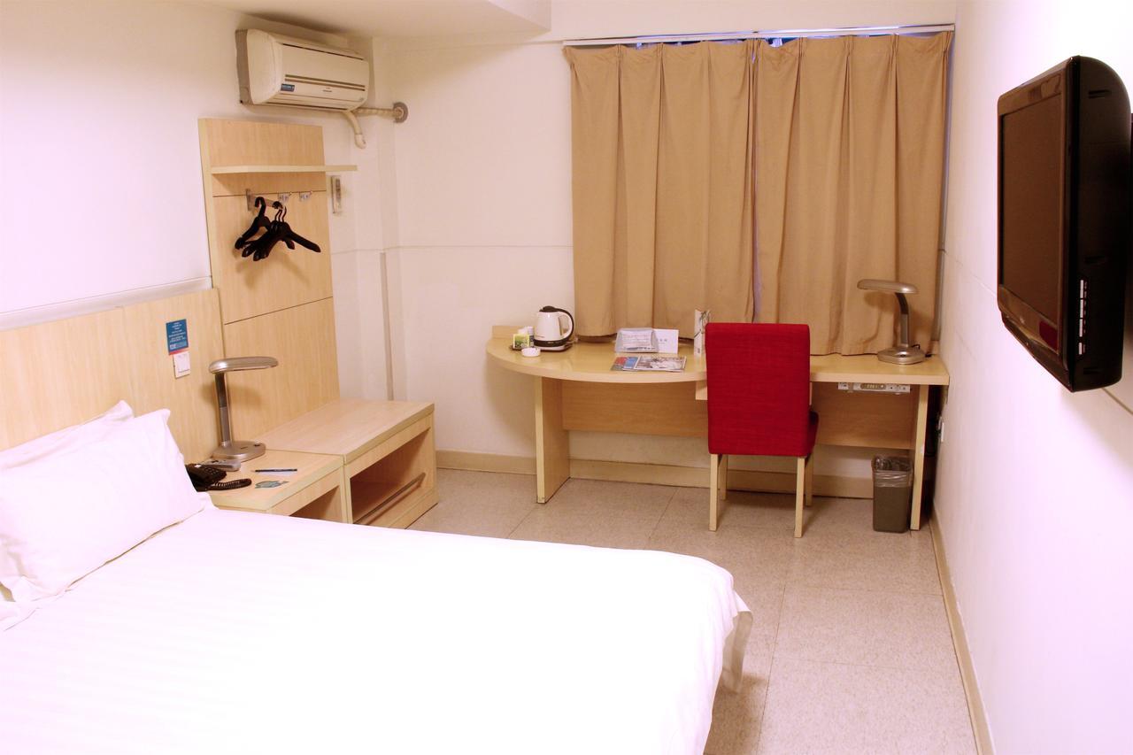 Jinjiang Inn Guangzhou Haizhu Jiangtai Road Subway Station מראה חיצוני תמונה